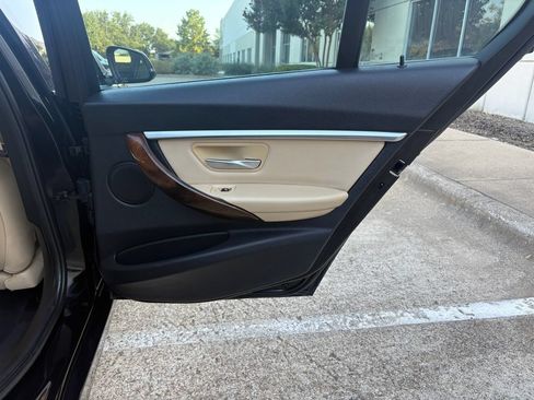 Used 2017 BMW 330i Sedan RWD image 28