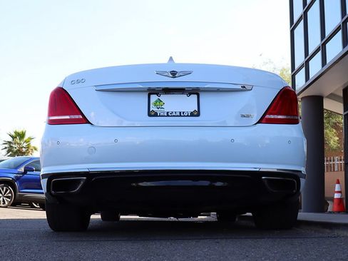 Used 2017 Genesis G90 3.3T Premium RWD image 12