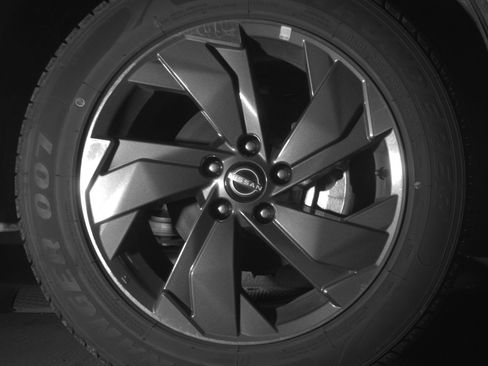 Used 2025 Nissan Rogue SV image 13