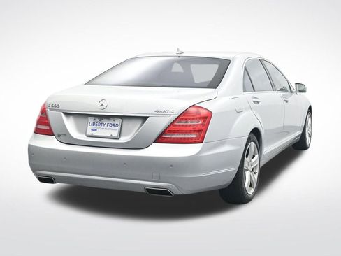 Used 2011 Mercedes-Benz S 550 4MATIC image 7
