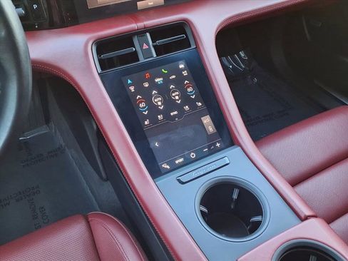 Used 2020 Porsche Taycan 4S image 7