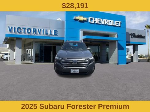 Used 2025 Subaru Forester Premium w/ Convenience Package #1 AWD/4WD image 2