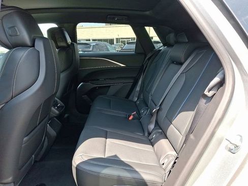 New 2025 Cadillac Lyriq Luxury image 5