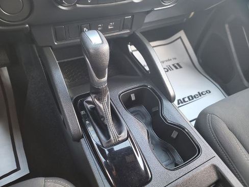 Used 2023 Nissan Frontier SV w/ Midnight Edition Package image 15