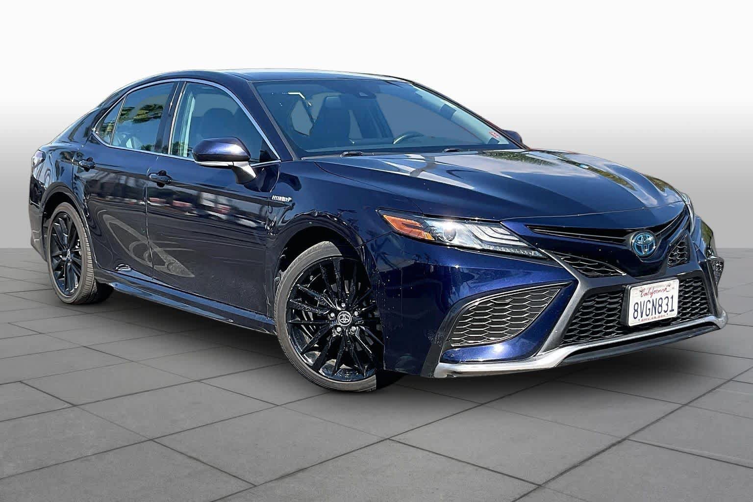 Used 2021 Toyota Camry XSE FWD image 2