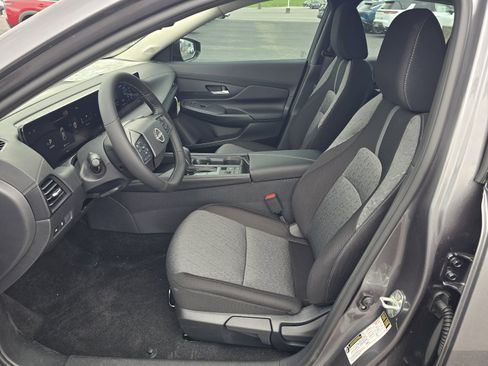 New 2026 Nissan Sentra SV FWD image 11