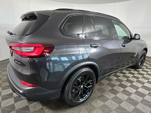 Used 2022 BMW X5 xDrive40i AWD/4WD image 3