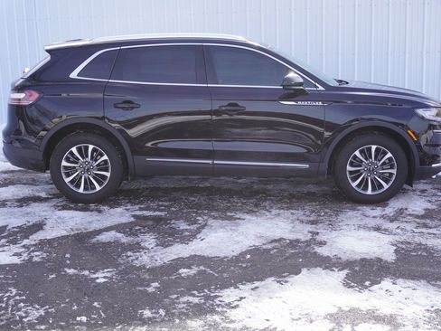 Used 2023 Lincoln Nautilus AWD w/ Premium Package image 2