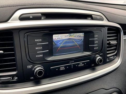 Used 2018 Kia Sorento L FWD image 23