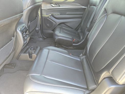 Certified 2024 Jeep Grand Cherokee L Limited w/ Luxury Tech Group II image 29