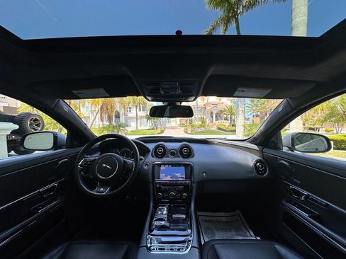 Used 2014 Jaguar XJ R LWB RWD image 11