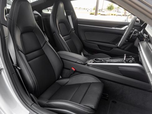 Certified 2024 Porsche 911 Carrera 4 AWD/4WD image 35