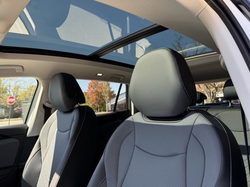 New 2025 Volkswagen Tiguan SE image 20