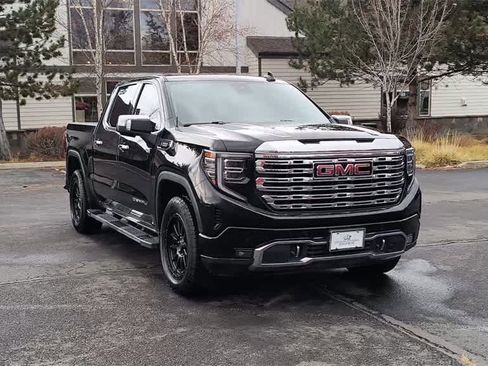 Used 2023 GMC Sierra 1500 Denali w/ Technology Package image 3