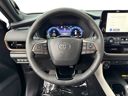 Used 2026 Toyota Grand Highlander AWD Hybrid image 12