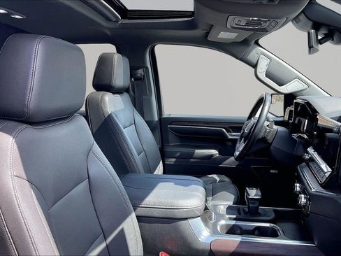 Used 2023 GMC Sierra 1500 SLT image 31