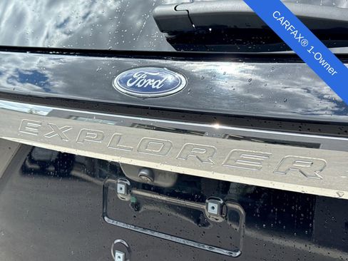 Used 2023 Ford Explorer XLT w/ Equipment Group 202A AWD/4WD image 15