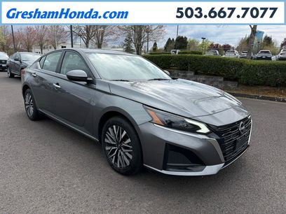 Used 2023 Nissan Altima 2.5 SV