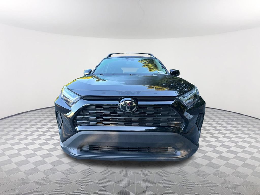 Used 2023 Toyota RAV4 XLE w/ Convenience Package FWD image 2