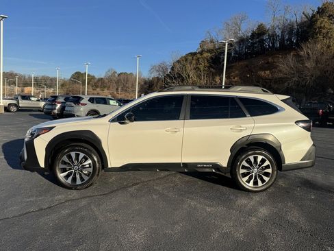 Used 2024 Subaru Outback Limited w/ Tech Package 3 image 4