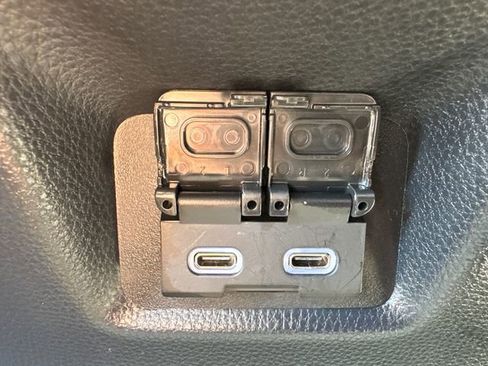 Used 2025 Toyota RAV4 XLE Premium image 17