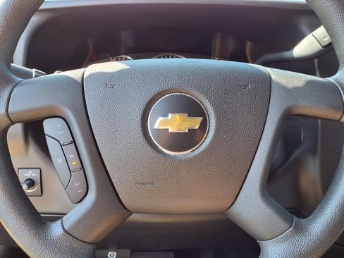 Used 2025 Chevrolet Express 3500 LS image 19
