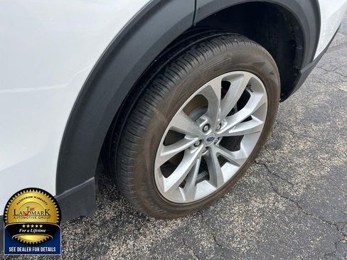 Used 2022 Ford Explorer Platinum w/ Class IV Trailer Tow Package image 23