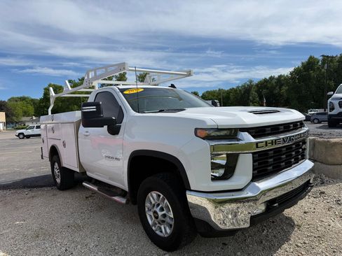 Used 2022 Chevrolet Silverado 2500 LT w/ Convenience Package AWD/4WD image 1