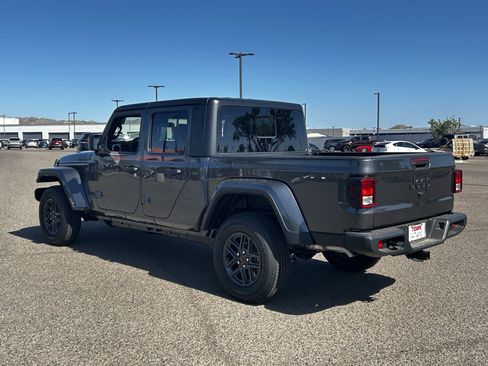 New 2025 Jeep Gladiator Sport AWD/4WD image 4