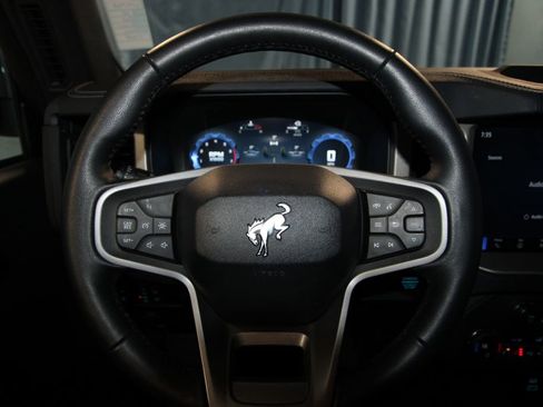 Used 2025 Ford Bronco Outer Banks image 10