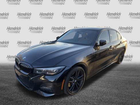 Certified 2022 BMW 330i xDrive Sedan w/ M Sport Package image 10