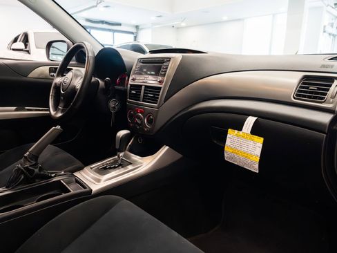 Used 2010 Subaru Impreza 2.5i Premium image 25