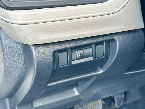 Certified 2025 Subaru Forester Premium AWD/4WD image 10