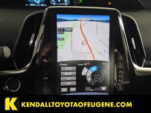 Used 2022 Toyota Prius Prime XLE FWD image 17
