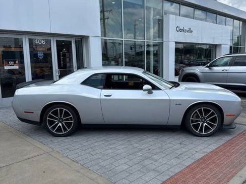 Used 2023 Dodge Challenger R/T RWD image 5