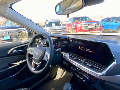 New 2026 Chevrolet Trax ACTIV FWD image 37