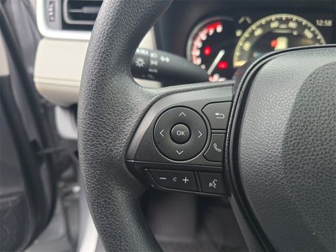 Used 2025 Toyota RAV4 XLE image 24