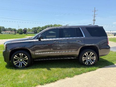 Used 2018 GMC Yukon Denali w/ Denali Ultimate Package AWD/4WD image 4