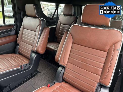 Used 2023 GMC Yukon XL Denali Ultimate image 16