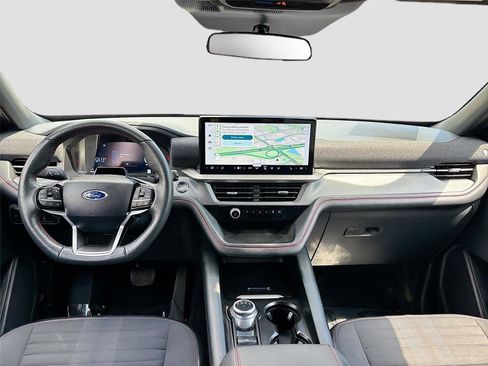 Used 2025 Ford Explorer ST-Line w/ ST-Line Street Pack AWD/4WD image 23
