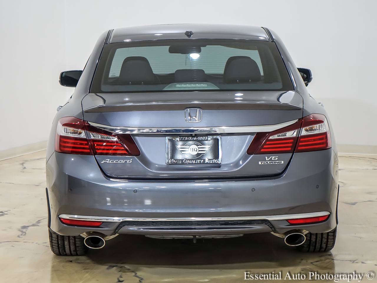 Used 2017 Honda Accord Touring image 7