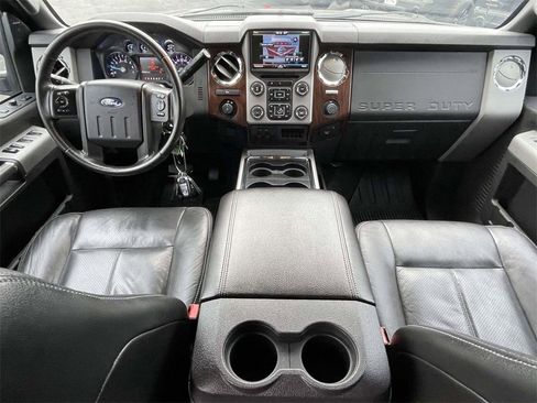 Used 2015 Ford F250 Lariat w/ Lariat Ultimate Package image 11