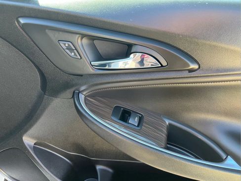 Used 2024 Chevrolet Malibu LT FWD image 32