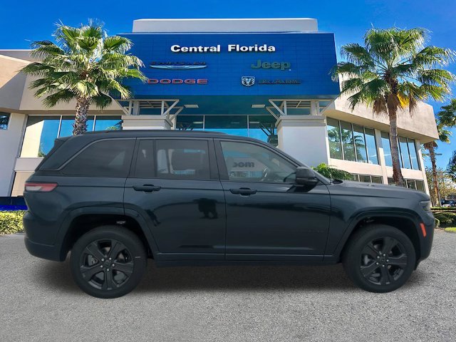 New 2027 Jeep Grand Cherokee Limited AWD/4WD image 3