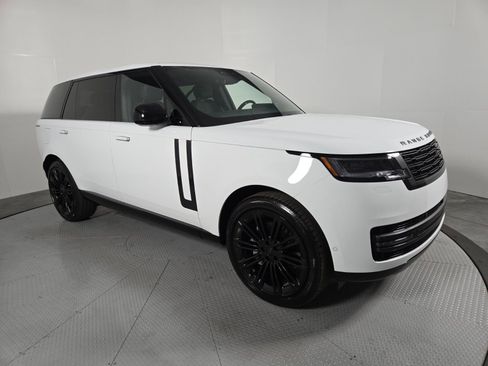 New 2026 Land Rover Range Rover Long Wheelbase SE AWD/4WD image 16