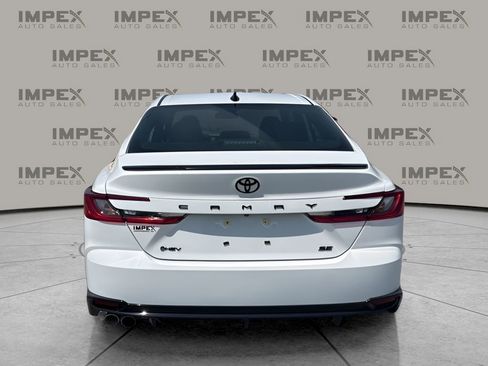 Used 2026 Toyota Camry Hybrid FWD image 4