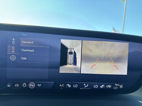 Used 2025 Buick Enclave Preferred w/ Power Package image 24