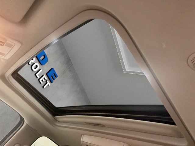 Used 2010 Chevrolet Avalanche LTZ AWD/4WD image 4