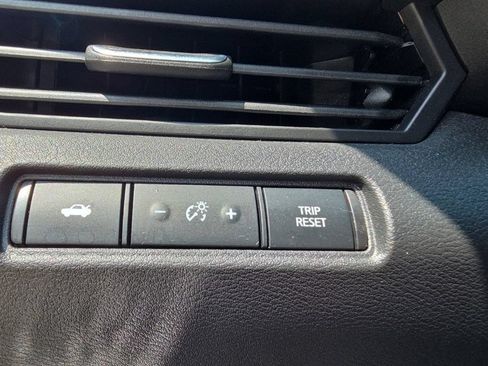 Used 2025 Nissan Altima 2.5 SV FWD image 16