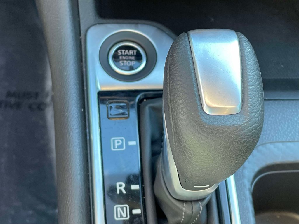 Used 2025 Nissan Sentra SV FWD image 29
